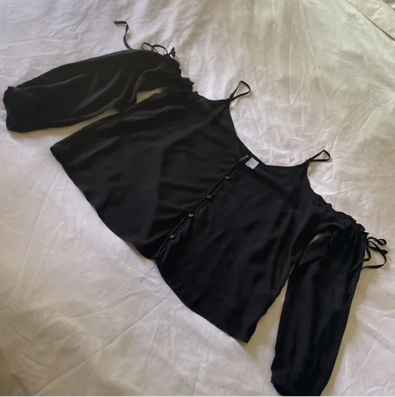 Divided Black Off-the-Shoulder Peasant Style Blouse Size 12 - Picture 7 of 10